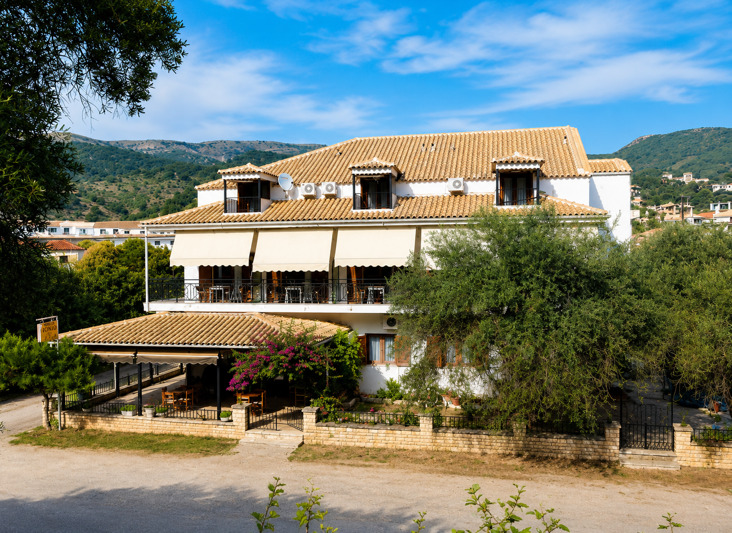 1 acropolis-hotel-sivota-vacation-greece-hotel-sivota-diakopes-thesprotia-epirus-aquarius-travel