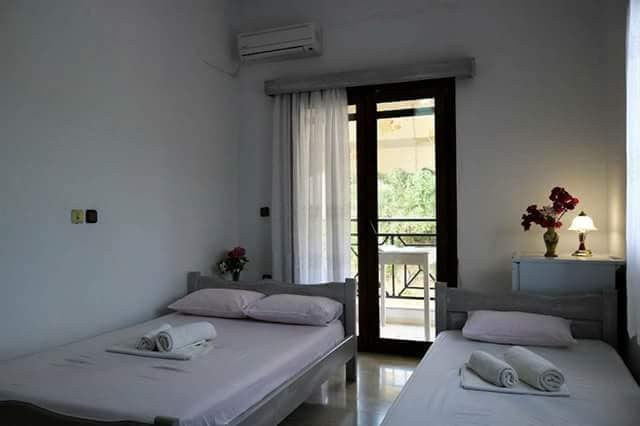 10 acropolis-hotel-sivota-vacation-greece-hotel-sivota-diakopes-thesprotia-epirus-aquarius-travel