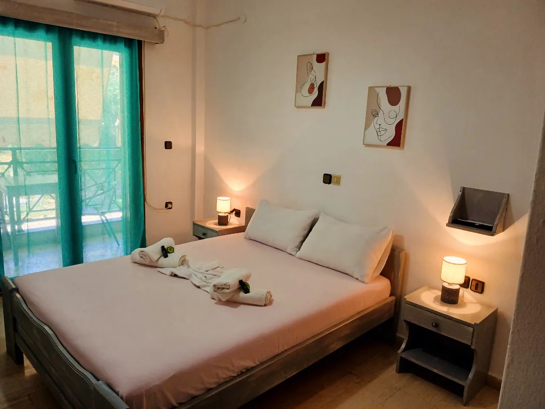 12 acropolis-hotel-sivota-vacation-greece-hotel-sivota-diakopes-thesprotia-epirus-aquarius-travel