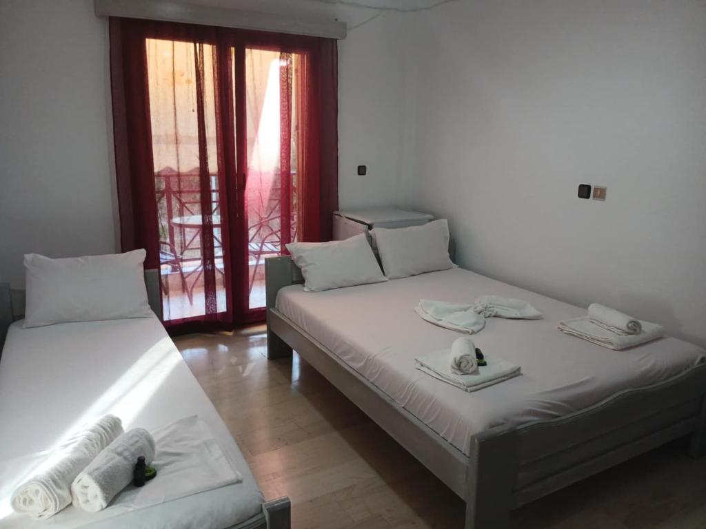 14 acropolis-hotel-sivota-vacation-greece-hotel-sivota-diakopes-thesprotia-epirus-aquarius-travel