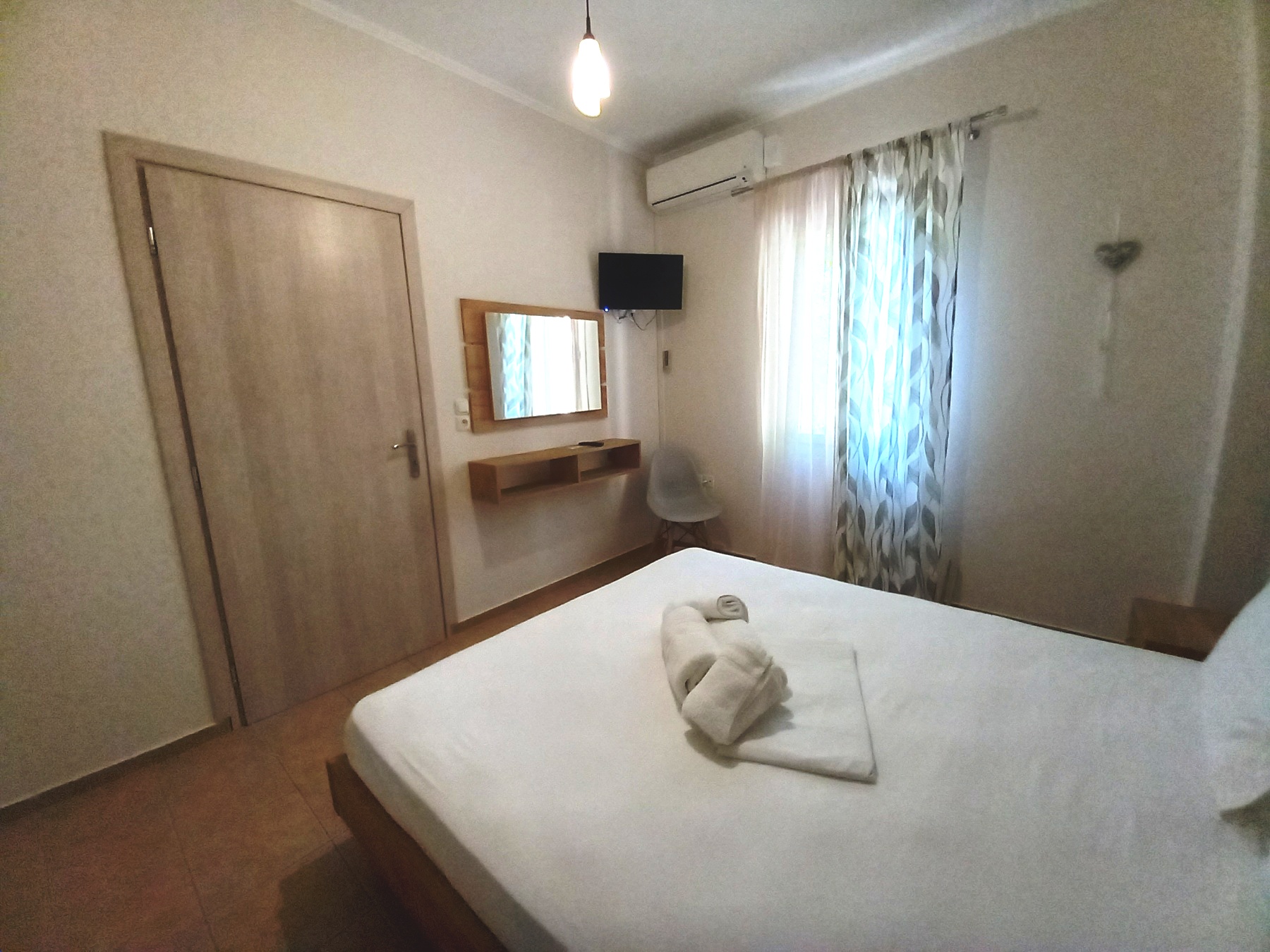 20.bedroomB-villa-sandy-apartments-sivota-vacation-greece-hotel-sivota-diakopes-thesprotia-epirus-aquarius-travel Appartamento B