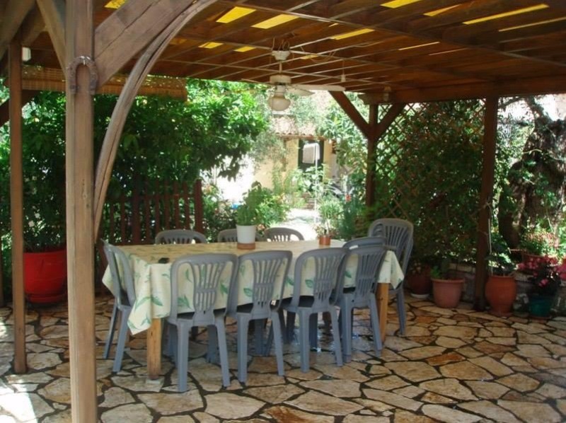 3-back-yard-marielli-sivota-studios-vacation-greece-hotel-sivota-diakopes-thesprotia-epirus-aquarius-travel