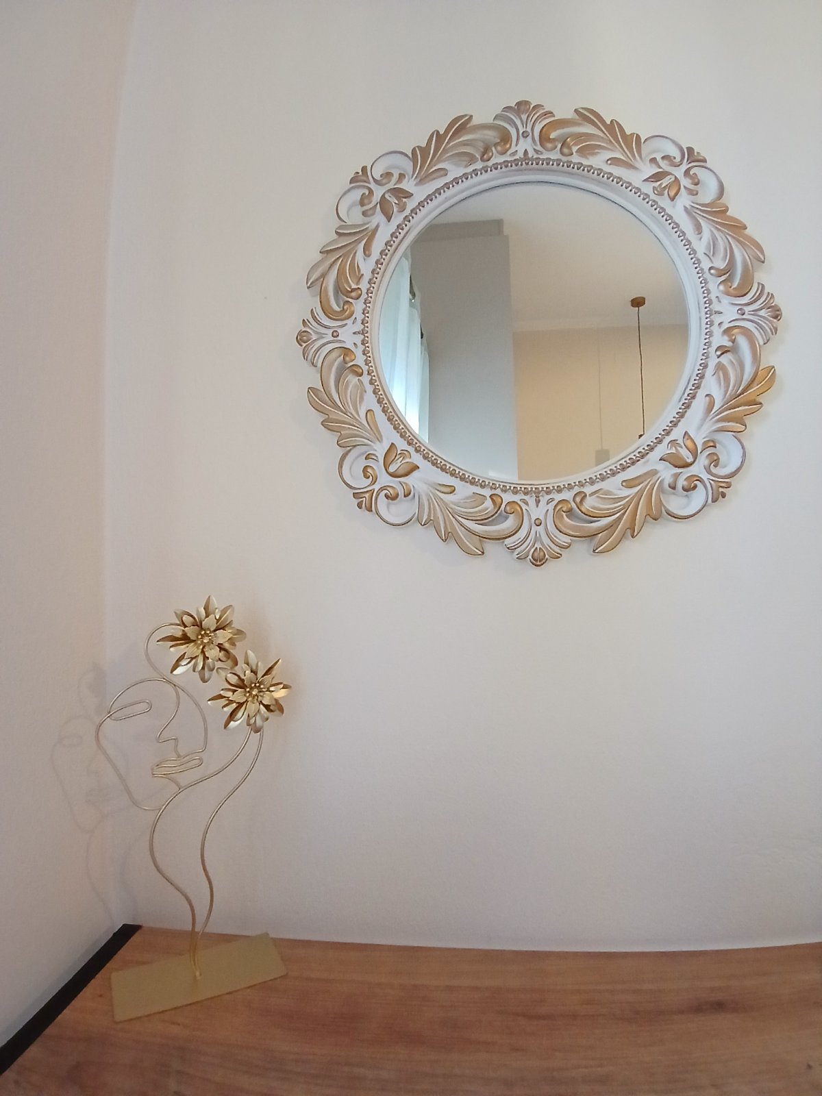 Christopher Apartment (2)