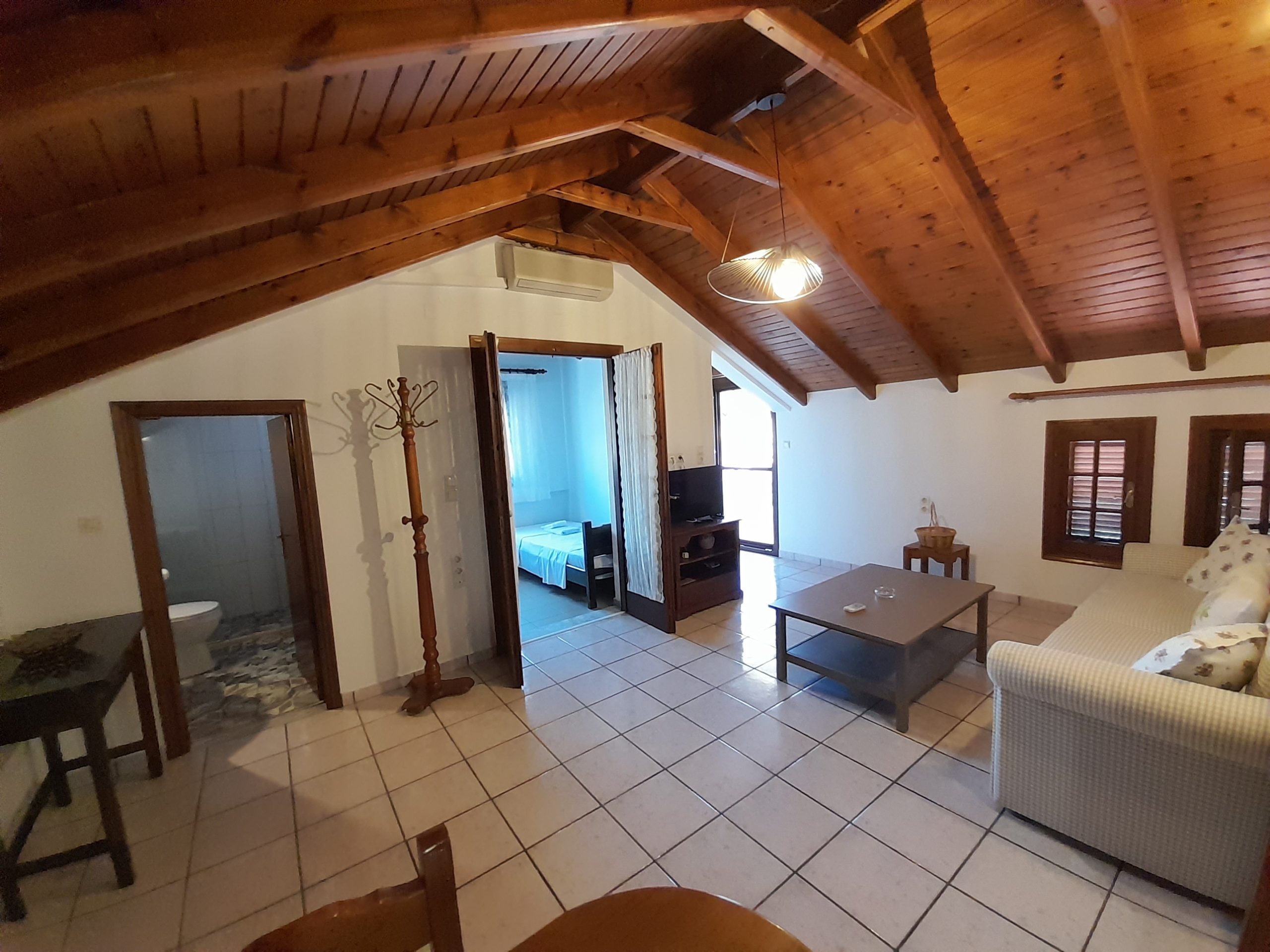 Villa Emily No4 trilo σοφιτα (13)