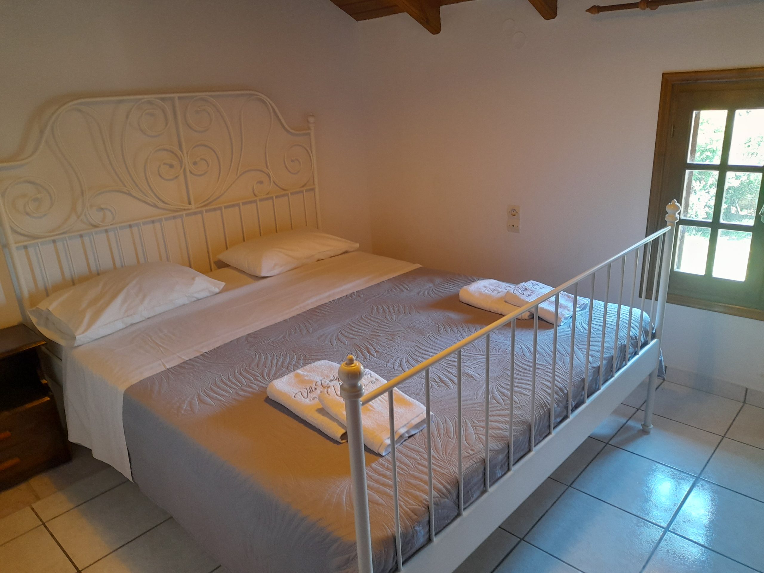 Villa Emily No4 trilo σοφιτα (2)