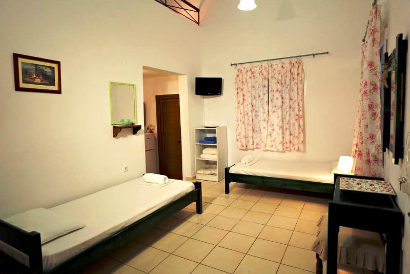 12-rozalia-maizonettes-vacation-greece-hotel-sivota-diakopes-thesprotia-epirus-aquarius-travel