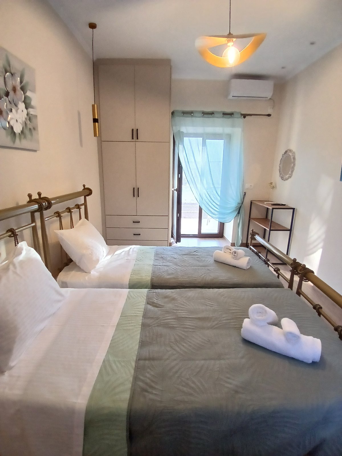 Christopher Apartment (3)